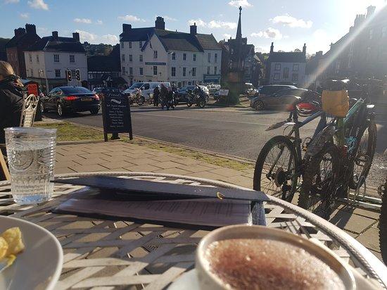 Friends Licensed Cafe & Tearoom
